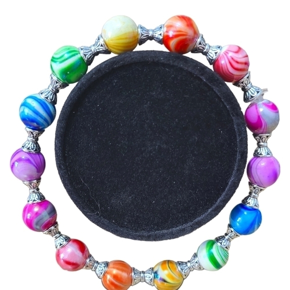 Handcrafted Acrylic Bead Stretch Bracelet NWT - Picture 2 of 3